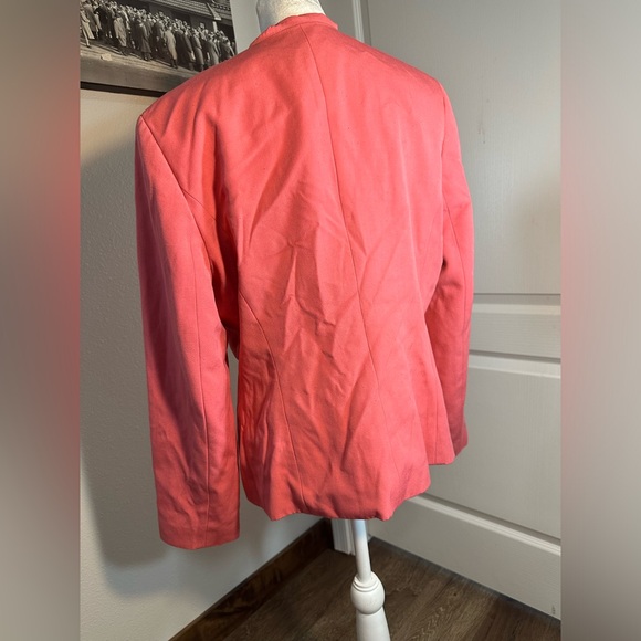 Coral blazer nichola designed in Italy size 12 - Picture 5 of 13